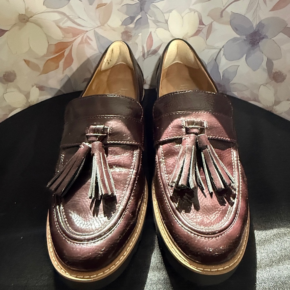 Franco Sarto Women's Tassel Loafers in Rich Burgundy/Brown-Sz 8 - Picture 7 of 13